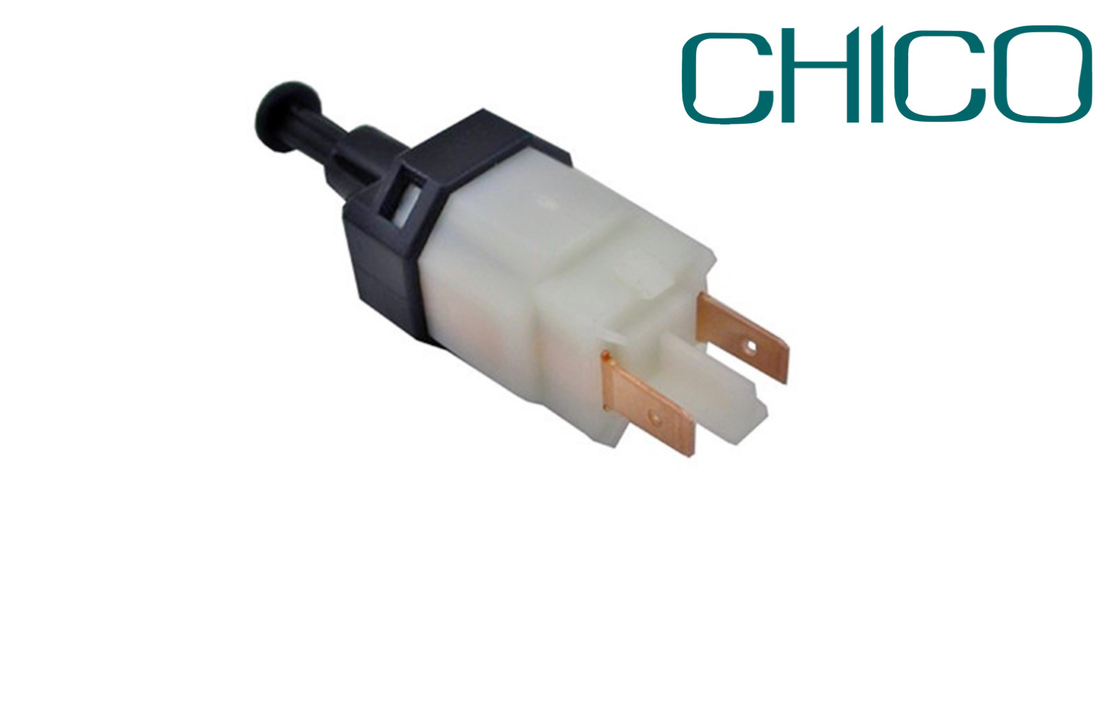 2 interruptores da luz do freio do carro dos conectores para GM OPEL 96212027 1240596 90307473